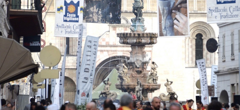 Tornano le Feste Vigiliane ma servono volontari: aperto un bando online per reclutare "nuove braccia"